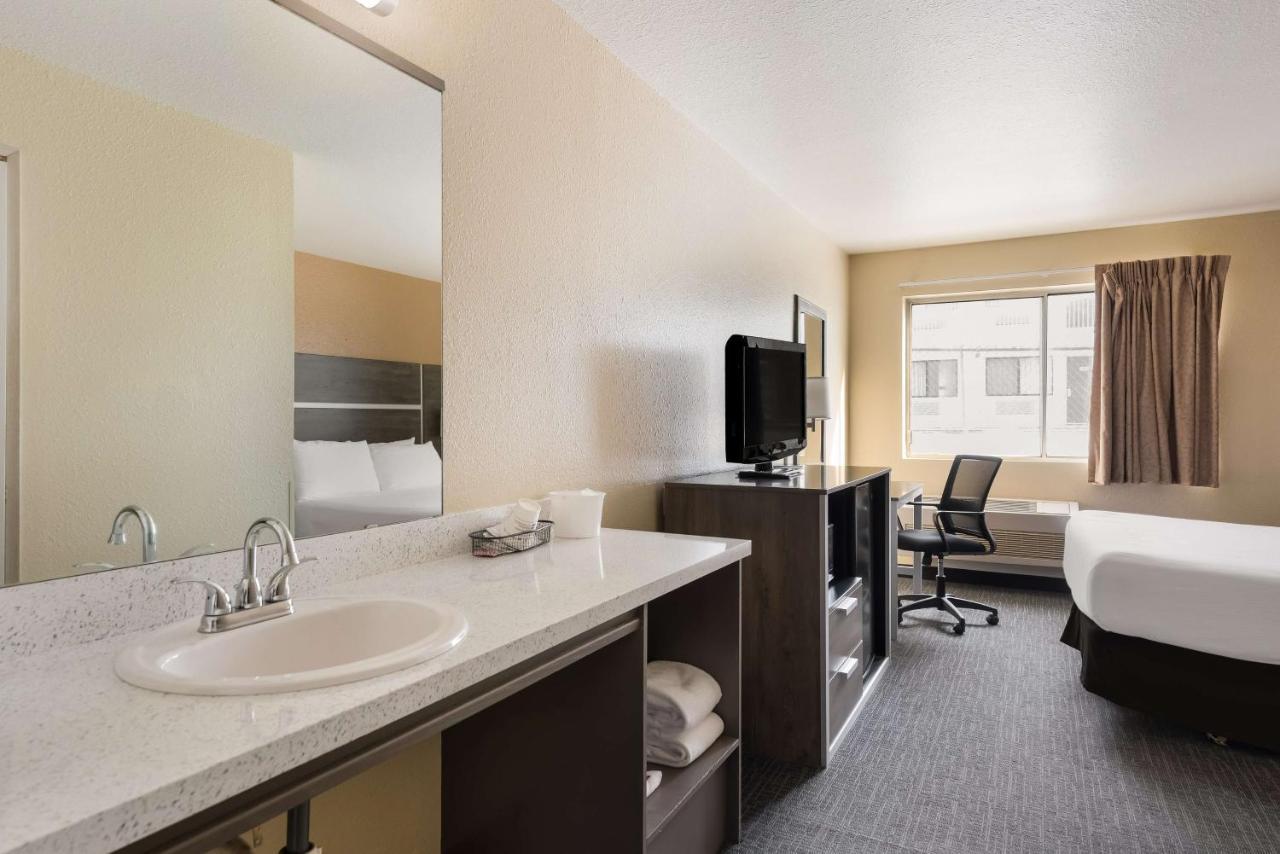 Surestay Hotel By Best Western Wells Exterior foto